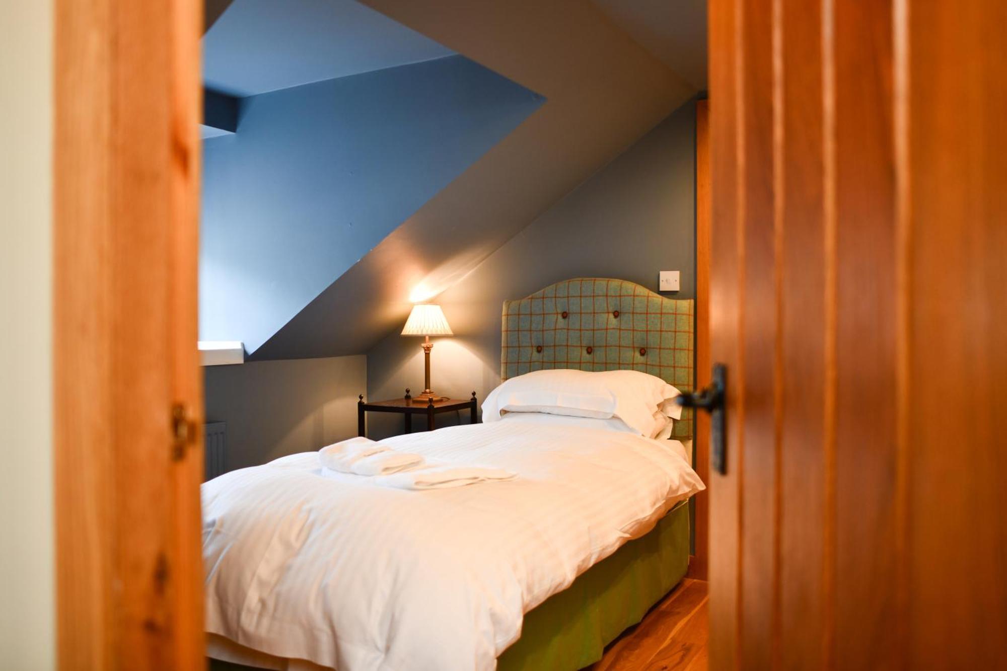Cloncaird Castle Estate Cottages Maybole Екстериор снимка
