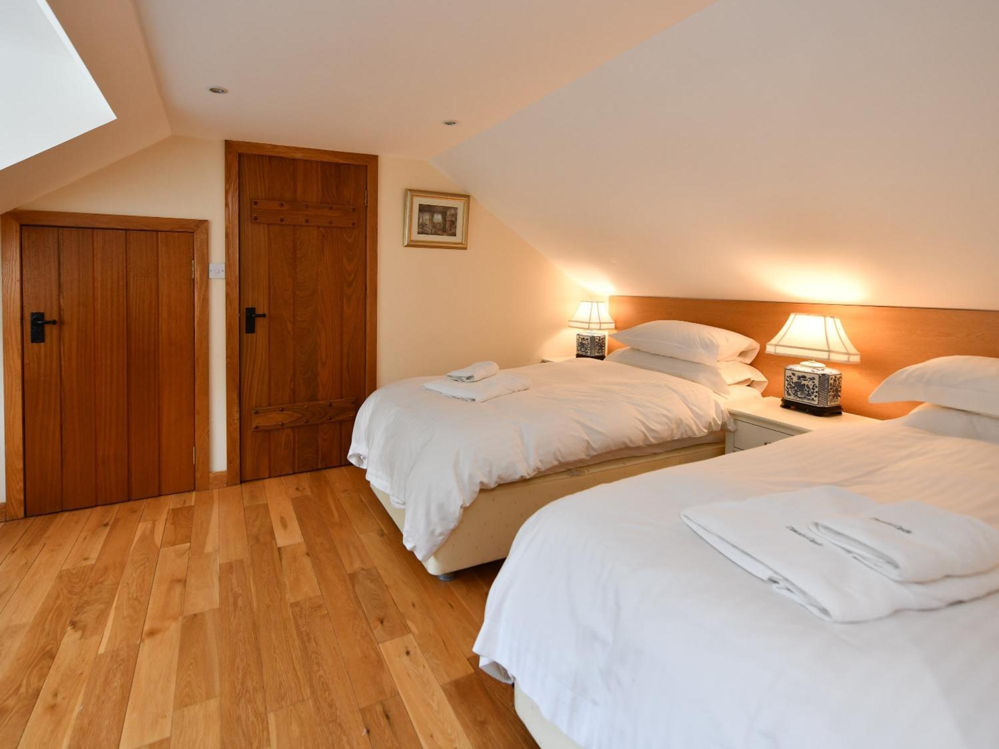 Cloncaird Castle Estate Cottages Maybole Стая снимка
