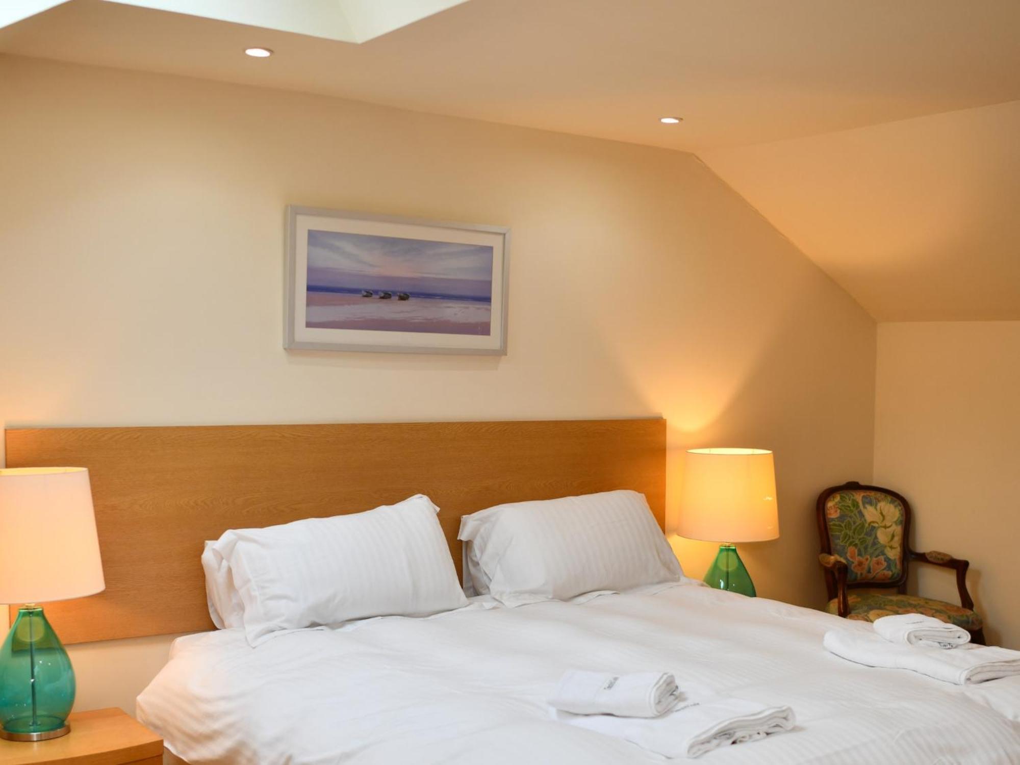 Cloncaird Castle Estate Cottages Maybole Стая снимка