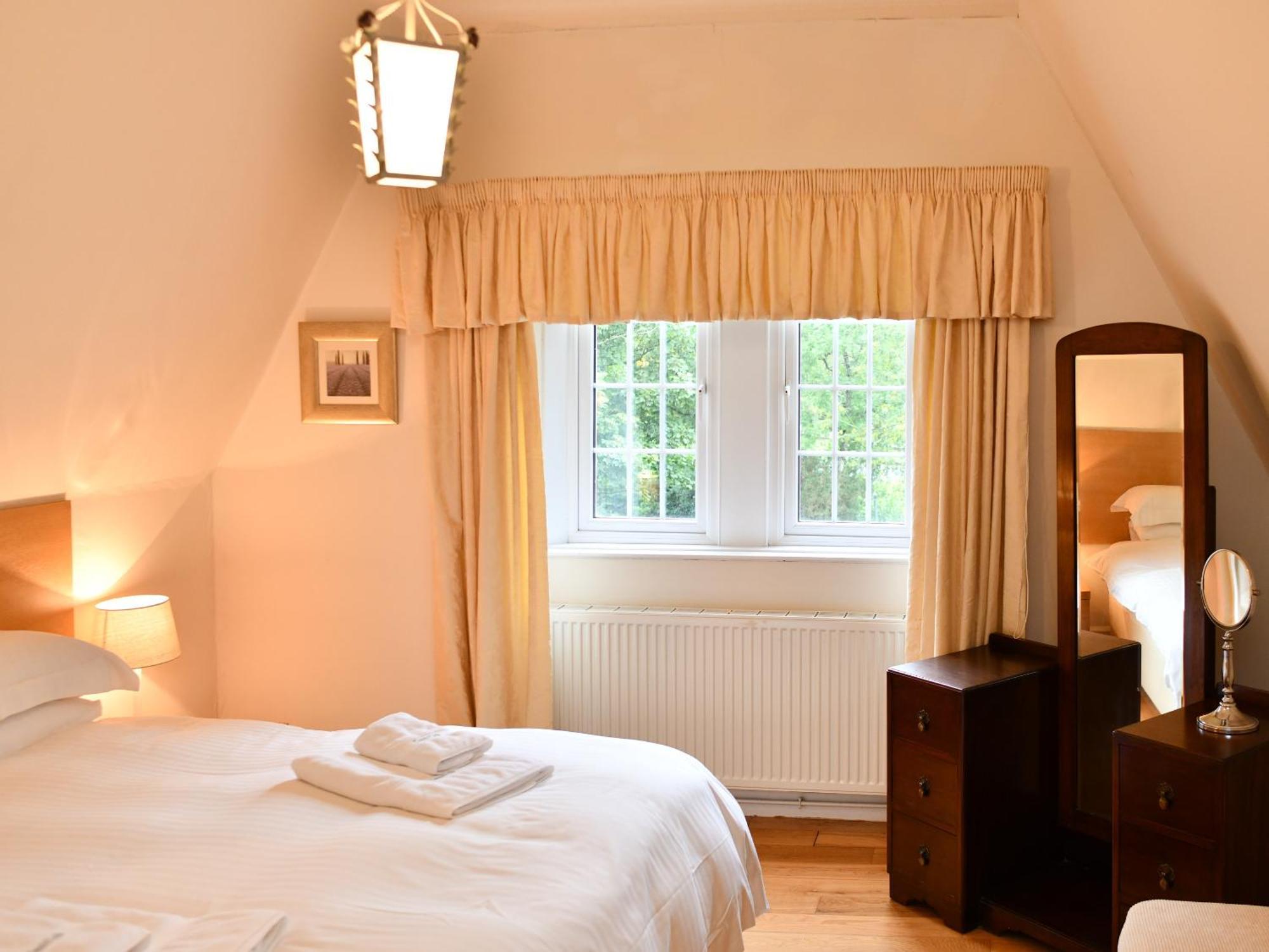 Cloncaird Castle Estate Cottages Maybole Стая снимка